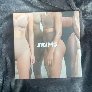 NWT SKIMS Core Control Shapewear